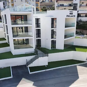 Grand Palace Apartment